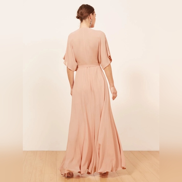 Reformation Winslow dress in Blush - Picture 6 of 13